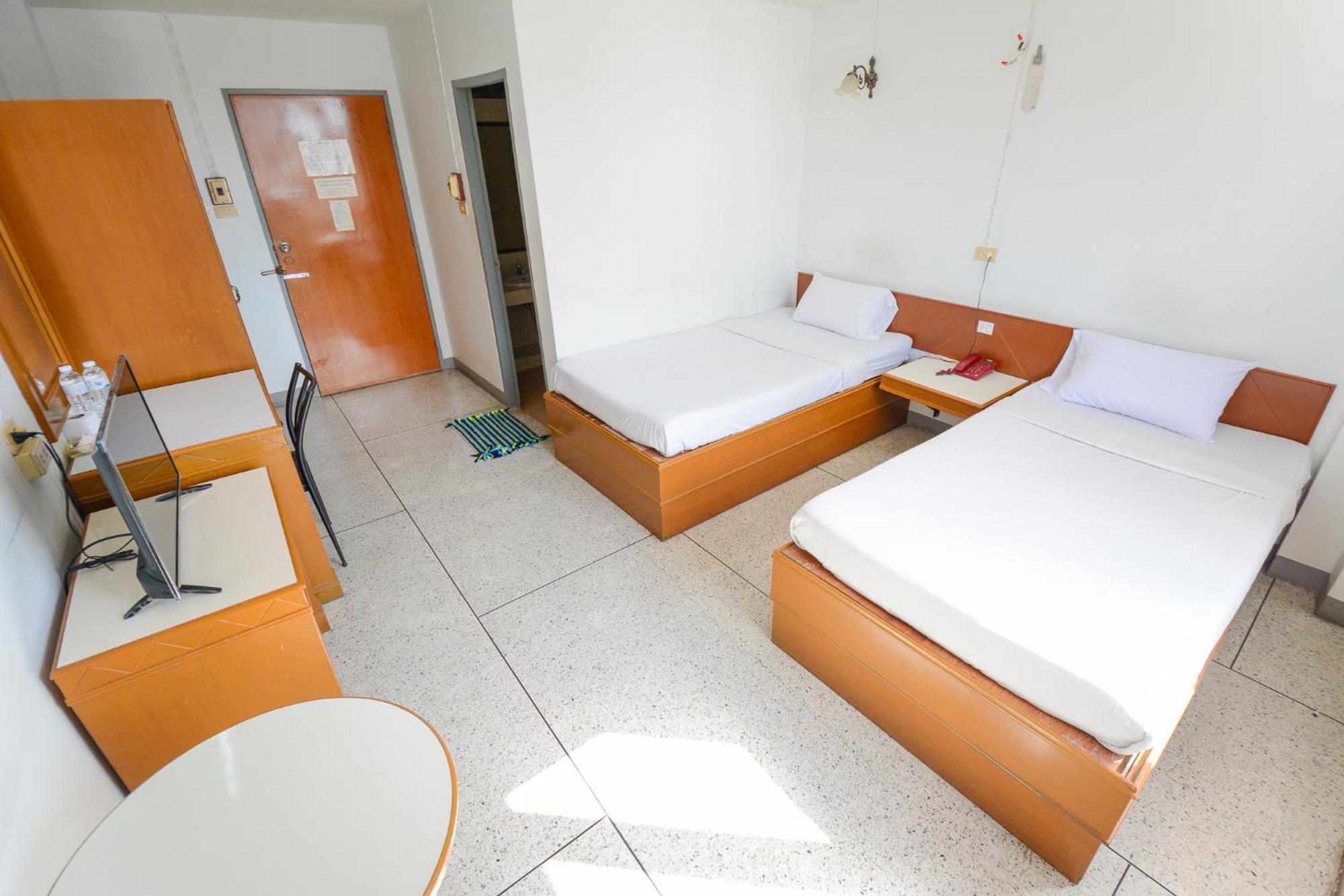 Tokyo Hotel Ubon Ratchathani Exteriör bild