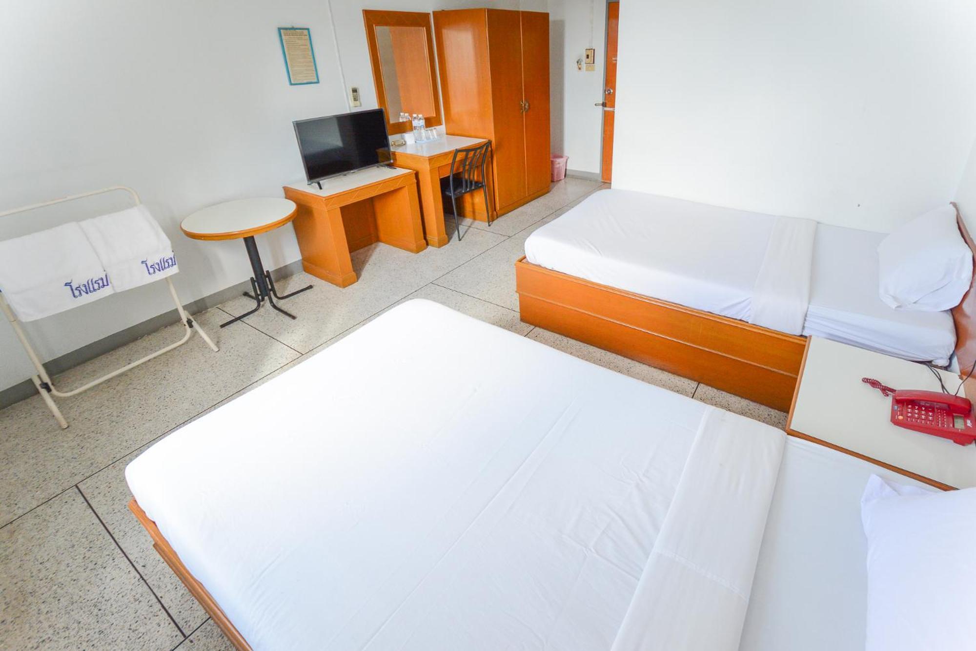 Tokyo Hotel Ubon Ratchathani Exteriör bild