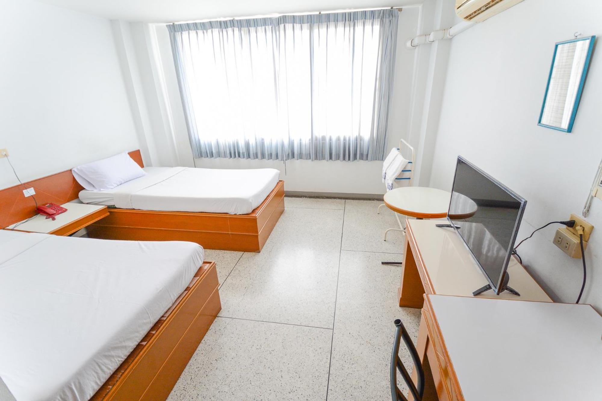 Tokyo Hotel Ubon Ratchathani Exteriör bild